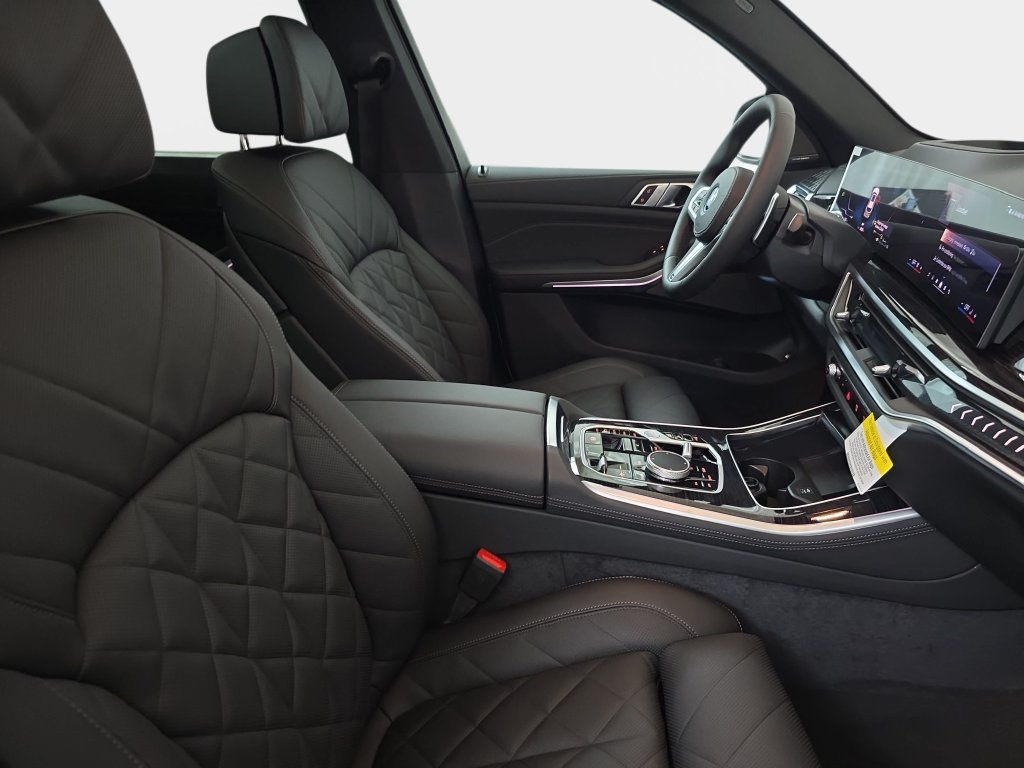 New 2026 Alpine White BMW xDrive50e image 9