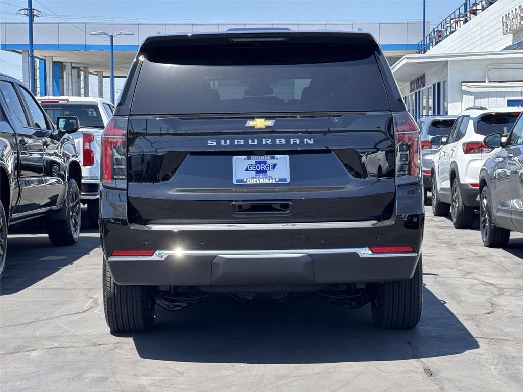 2026 Chevrolet Suburban LS - Photo 6