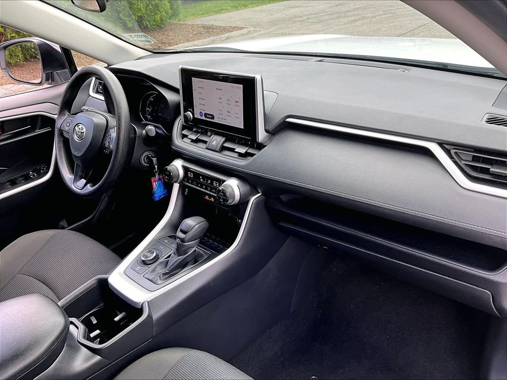 Used 2025 White Toyota LE image 14