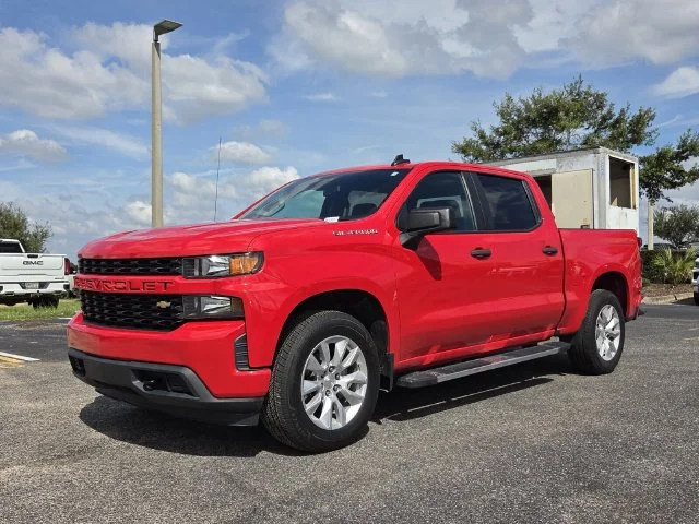 Used 2022 Red Chevrolet Custom image 2