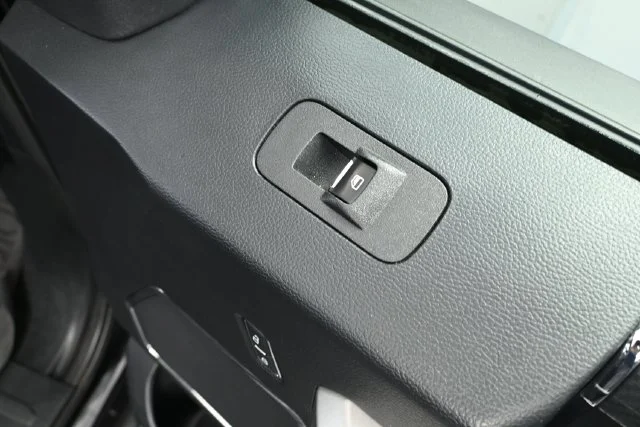 Used 2020 Black Ford Lariat image 39