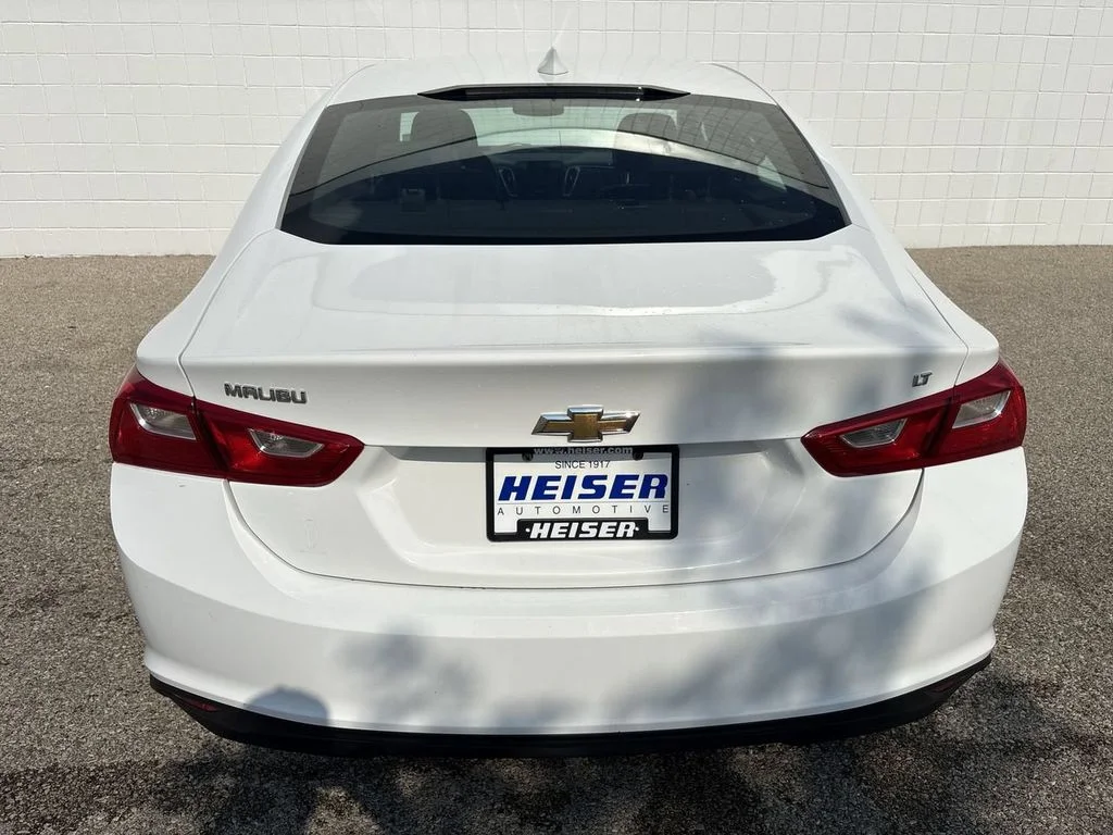 Used 2016 White Chevrolet LT image 12