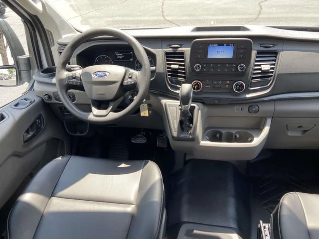 New 2025 Oxford White Ford AWD image 14