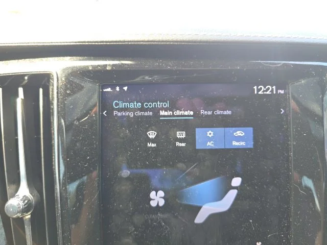 Used 2021 White Volvo T5 R-Design image 7