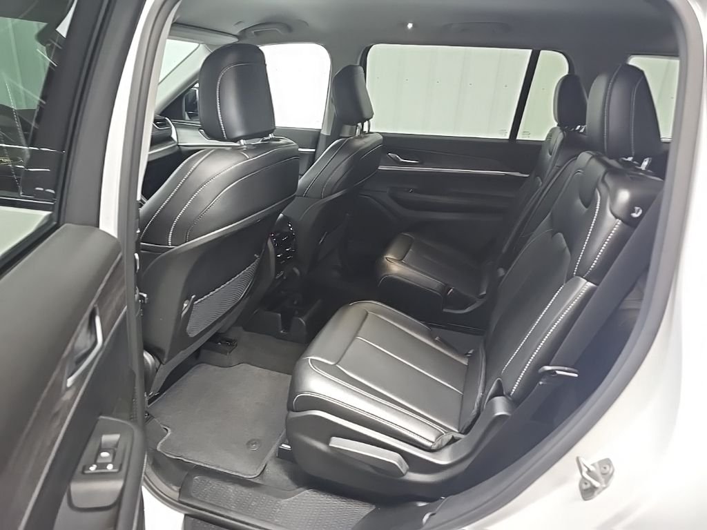 Used 2023 Bright White Clearcoat Jeep Limited image 33