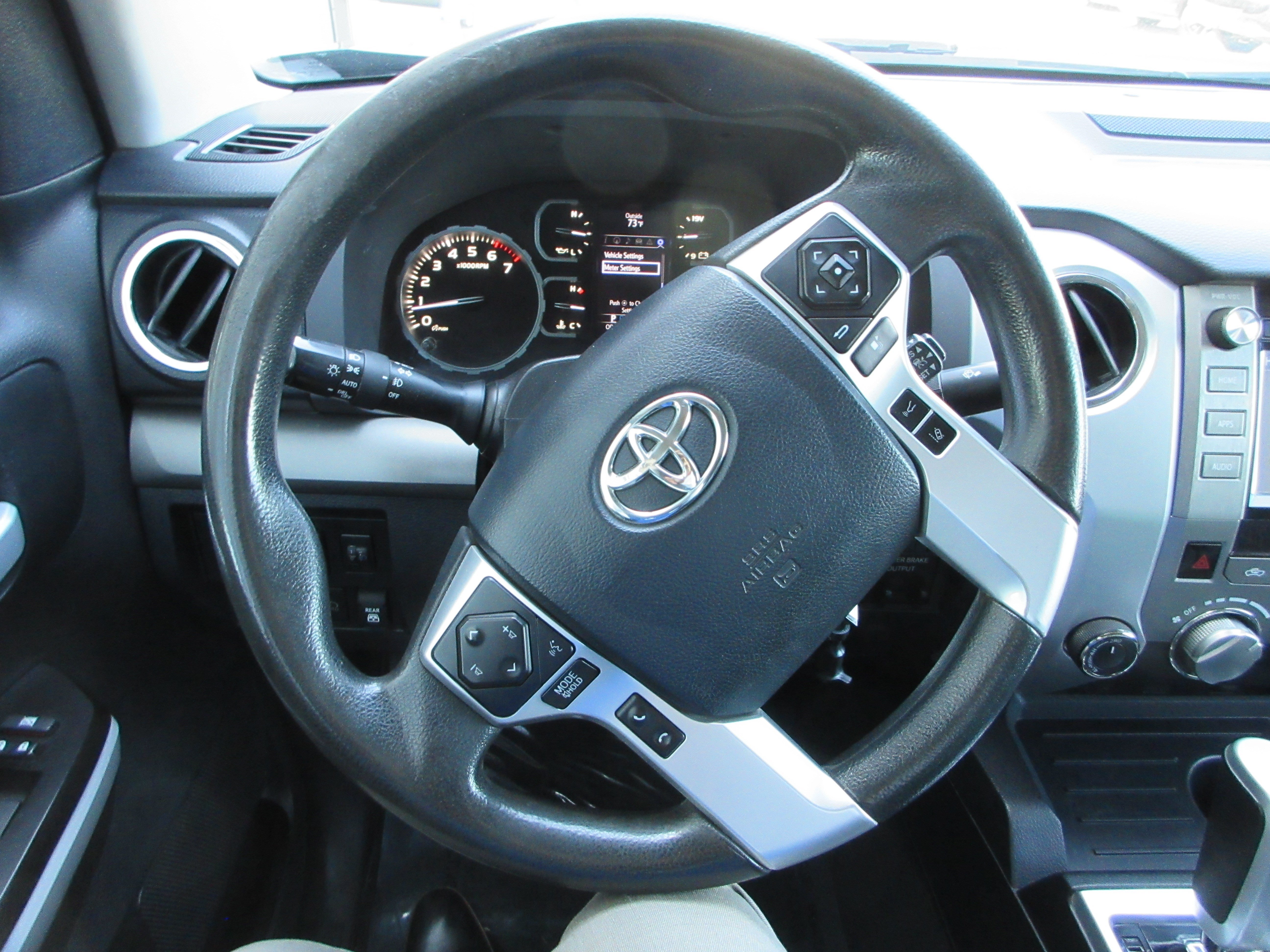 Used 2019 Midnight Black Metallic Toyota SR5 image 31