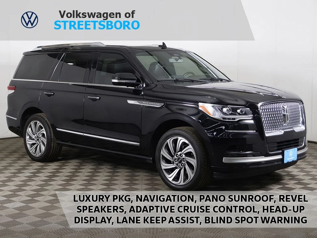 2023 Lincoln Navigator Reserve 4WD's photo