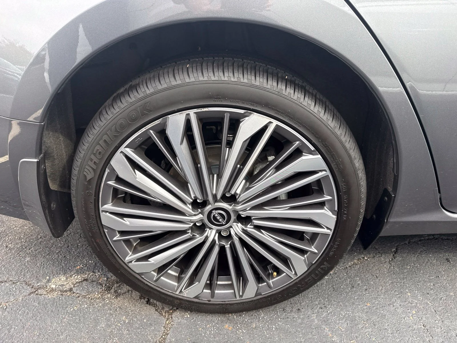 Certified Used 2024 Gun Metallic Nissan 2.5 SL image 17