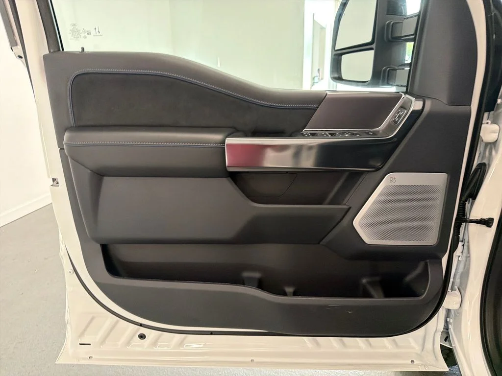 New 2026 Star White Metallic Tri-Coat Ford F-250® Platinum® image 12