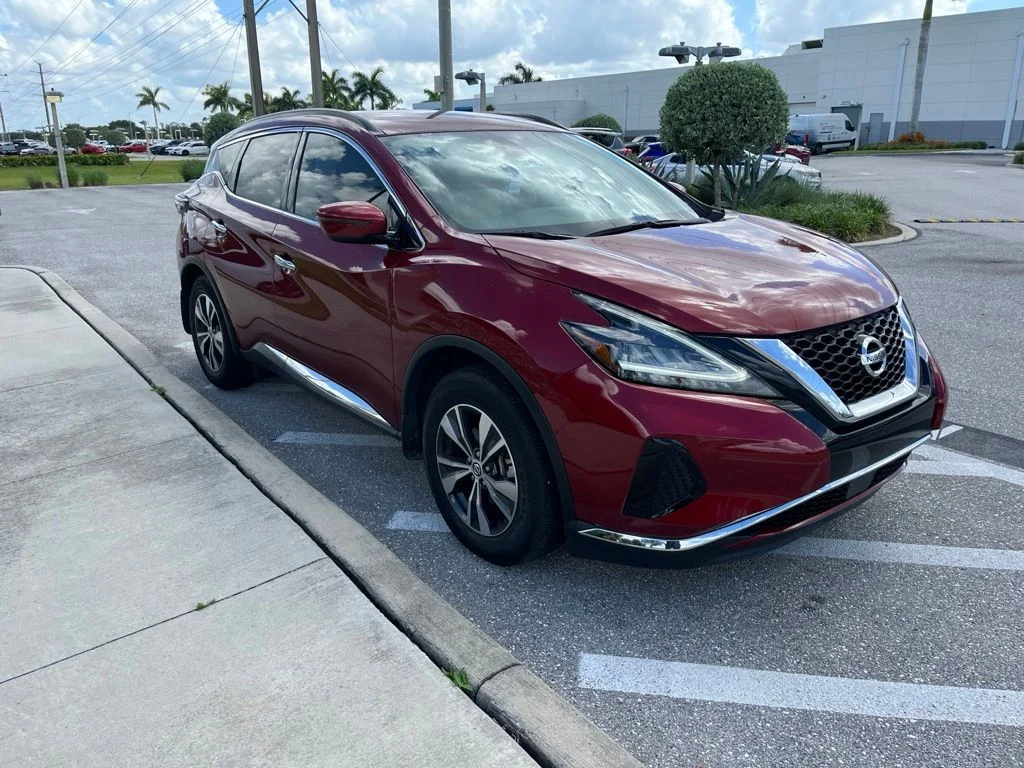 Used 2020 Cayenne Red Metallic Nissan SV image 6