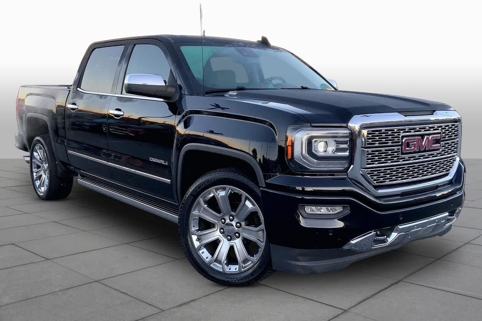 Used 2018 Onyx Black GMC Denali image 2
