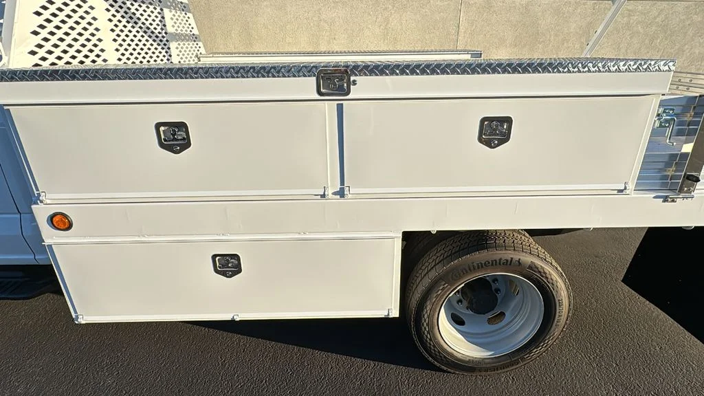 New 2026 Oxford White Ford F-450® XL image 7