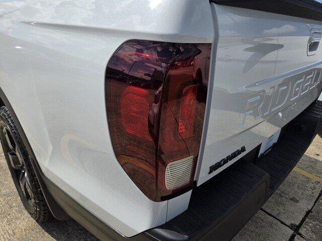 Certified Used 2026 Platinum White Pearl Honda Black Edition image 22