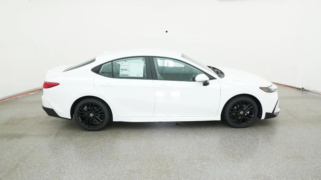 New 2026 Ice Cap Toyota SE image 4