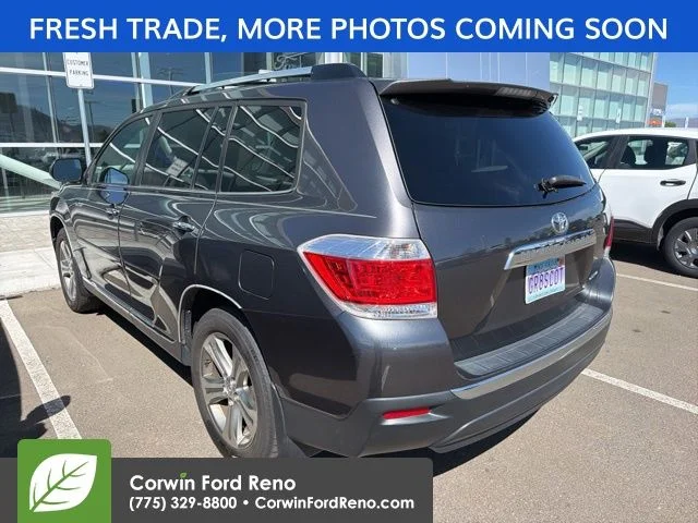 Used 2011 Gray Toyota Limited image 3