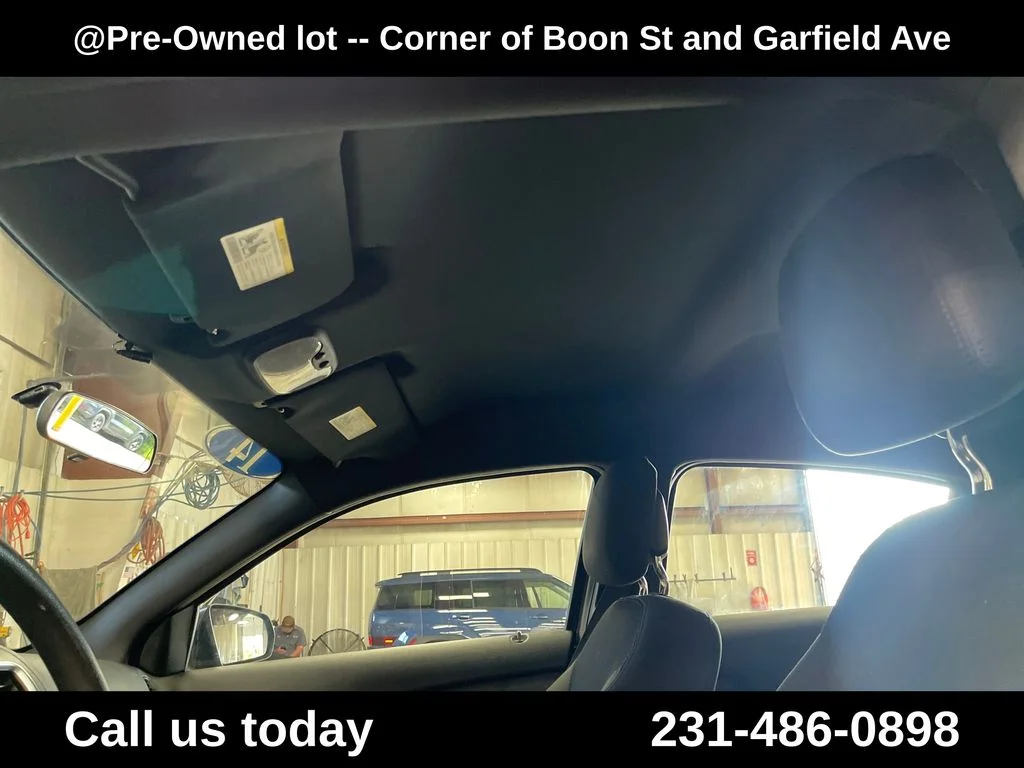 Used 2014 Gray Dodge SE image 13