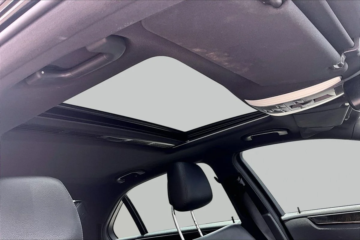 Used 2010 Black Mercedes-Benz  image 26