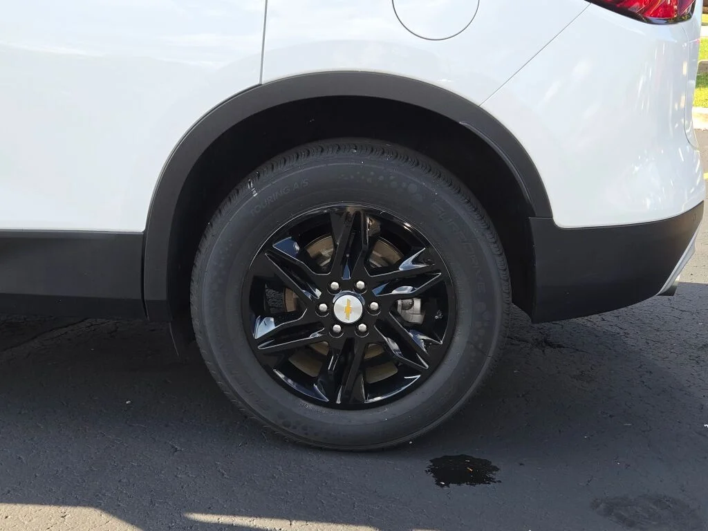 Used 2022 White Chevrolet LT image 15
