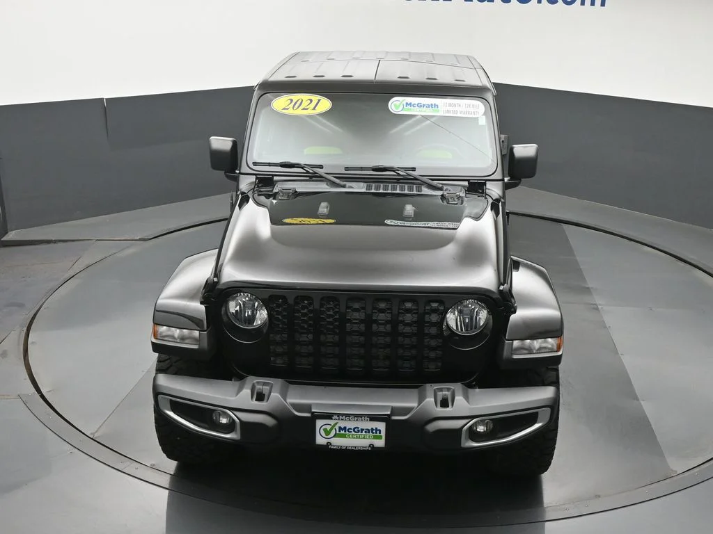 Used 2021 Black Jeep Sport image 27