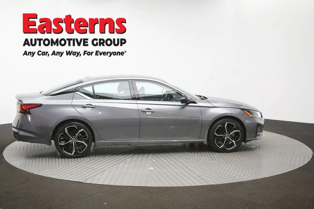 Used 2023 Gray Nissan 2.5 SR image 43