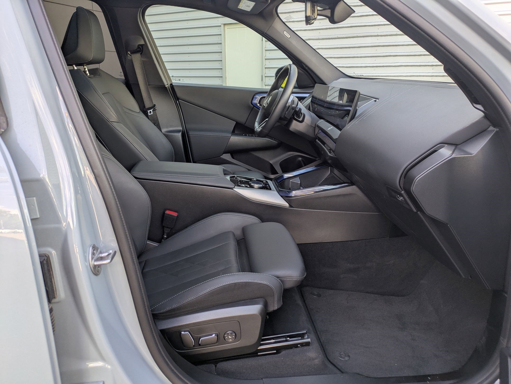 Used 2025 Gray Metallic BMW 30 xDrive image 29