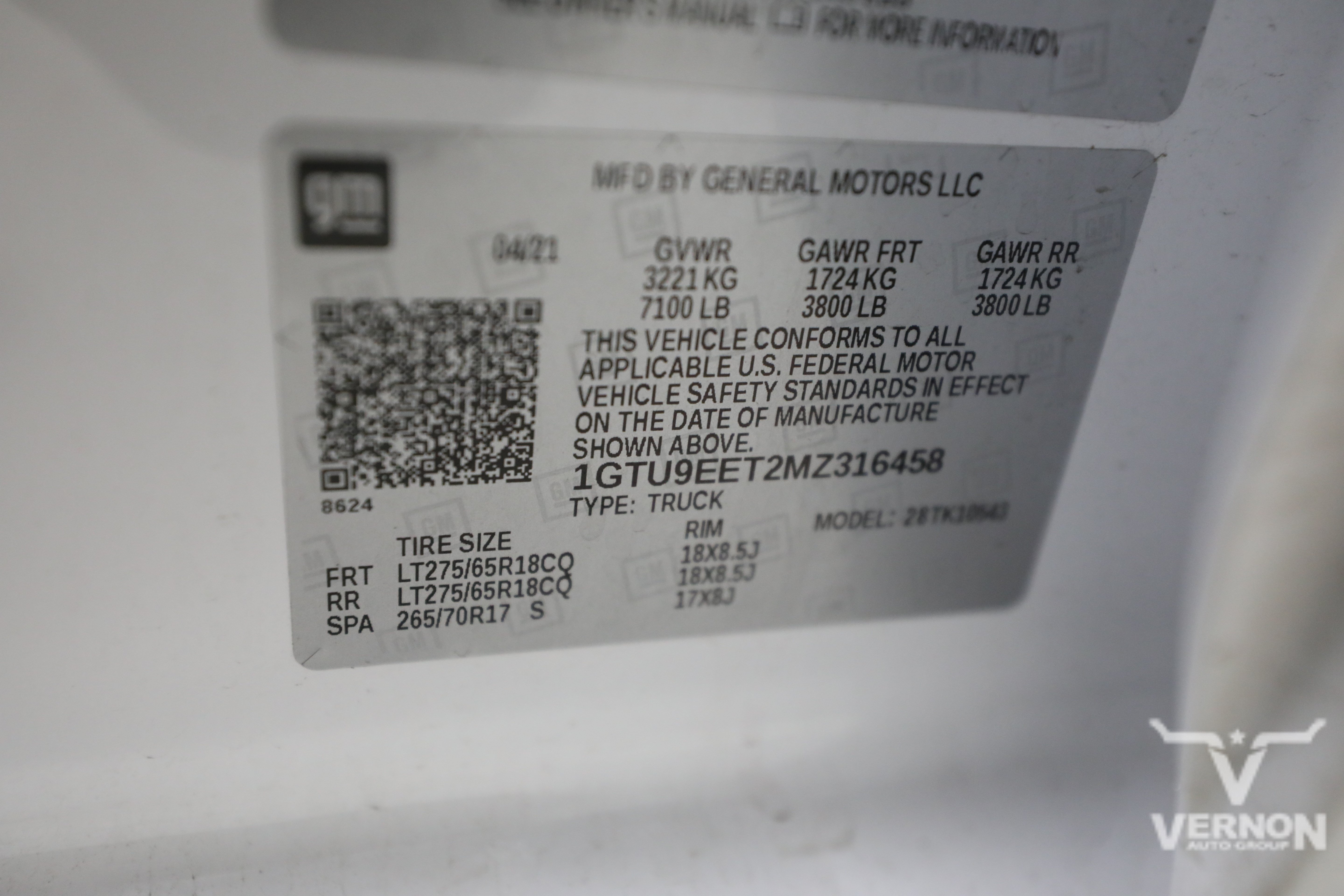 Used 2021 Summit White GMC Y image 14
