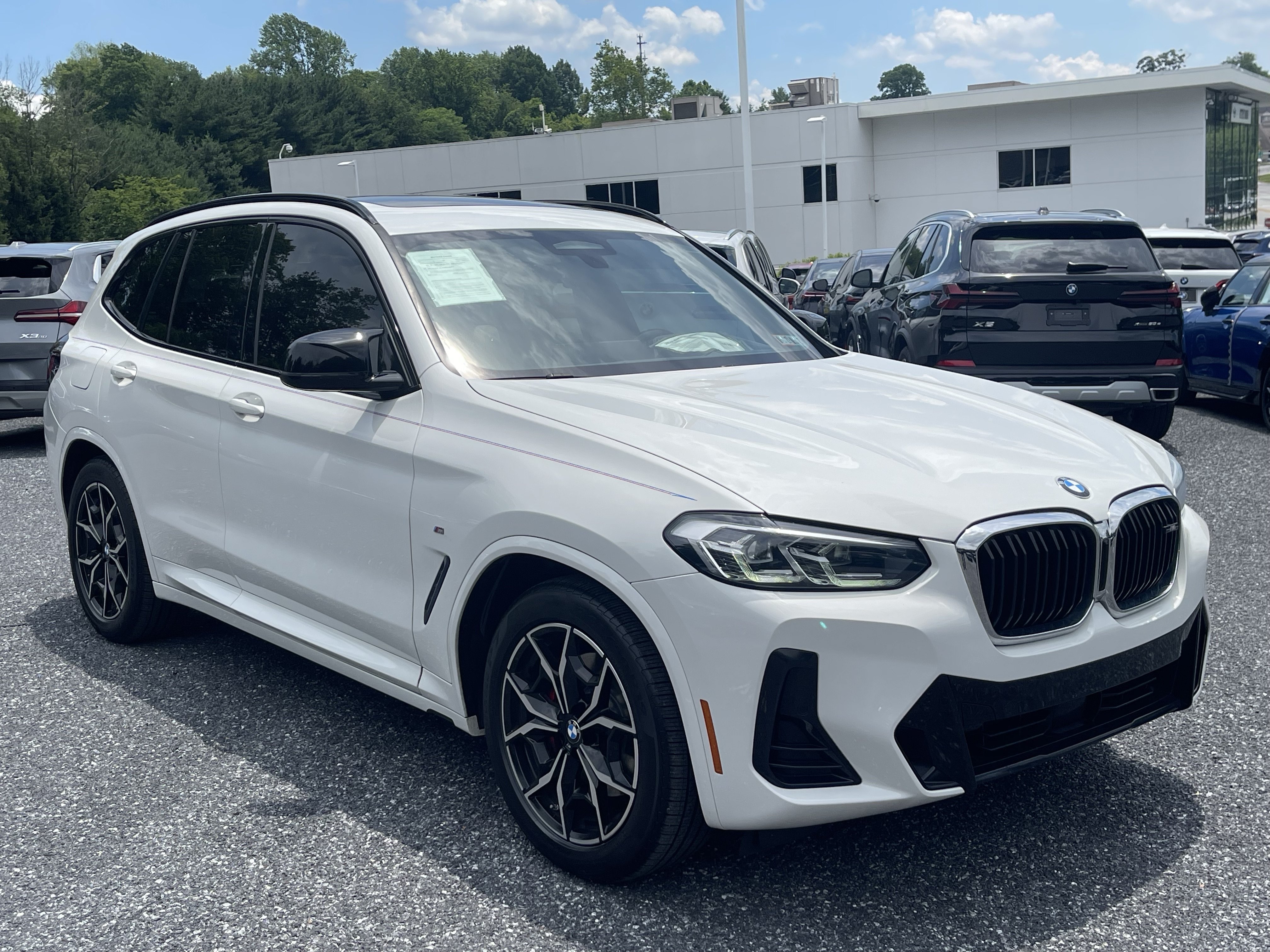 Used 2022 Alpine White BMW M40i image 3
