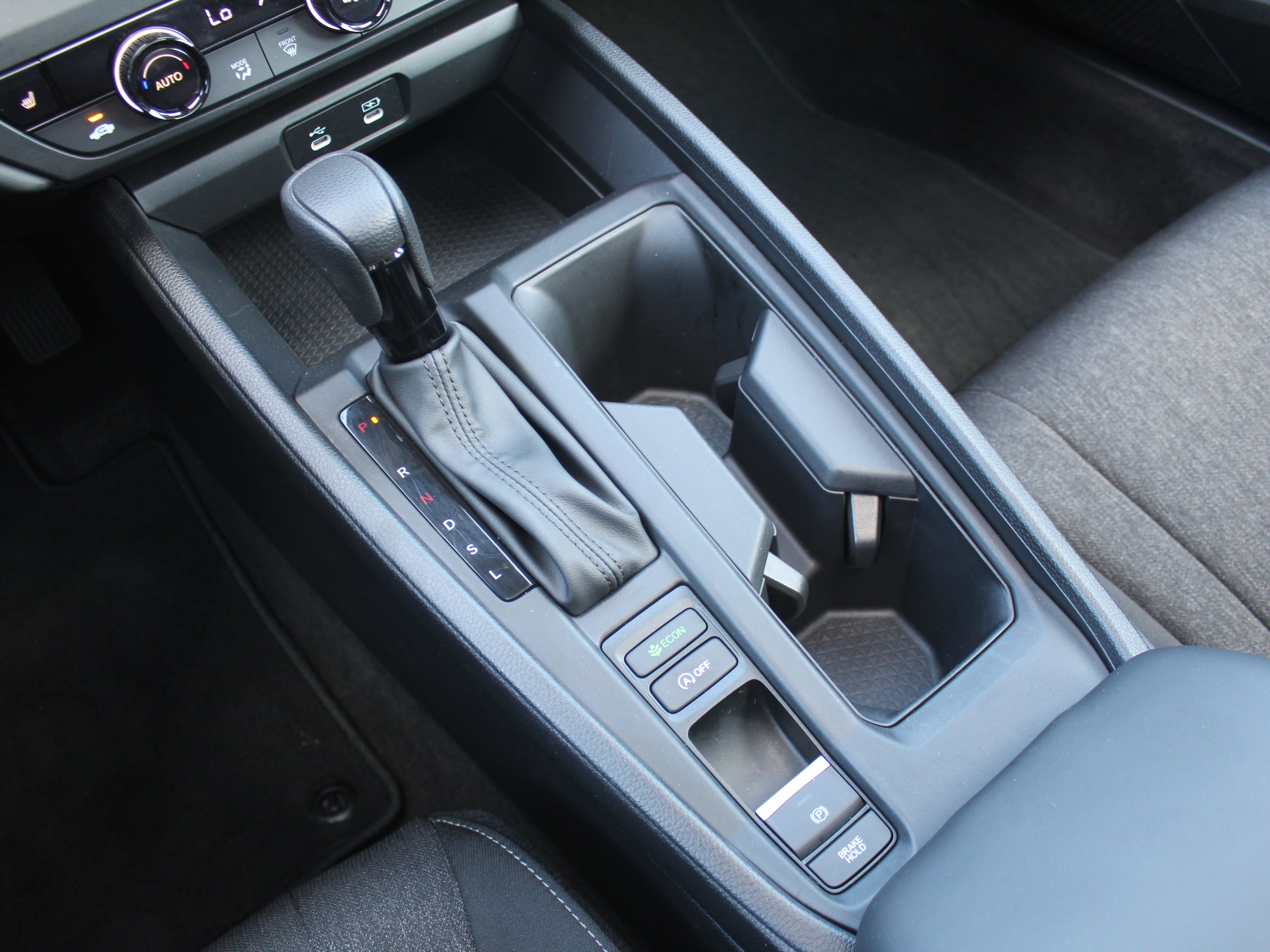 Used 2025 Blue Honda SE image 17