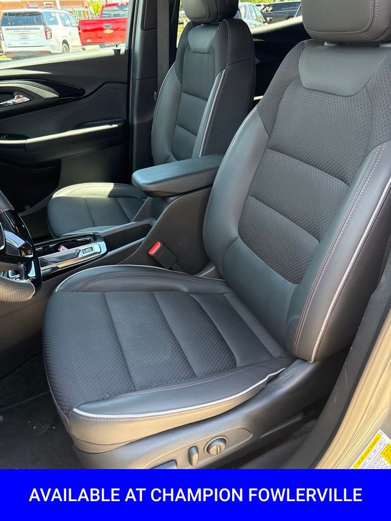 Used 2023 Gray Chevrolet RS image 17