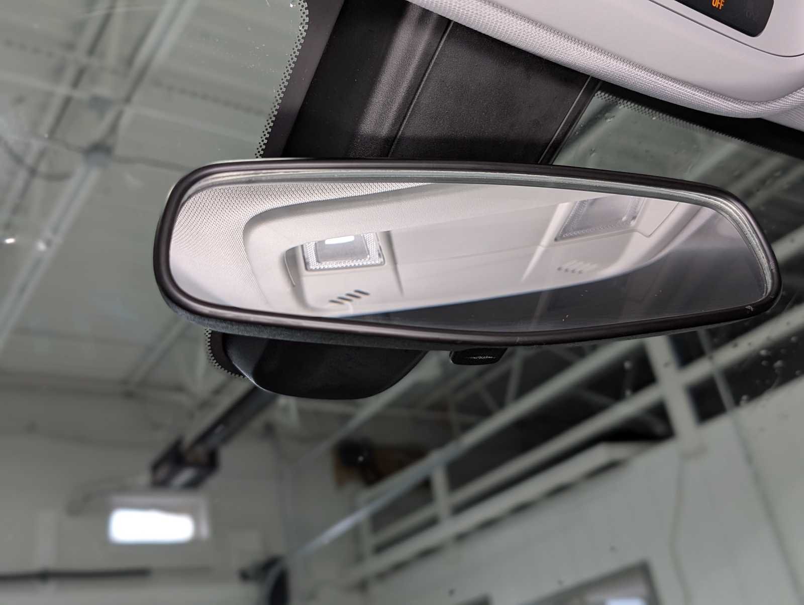 Used 2018 Summit White Chevrolet LS image 30