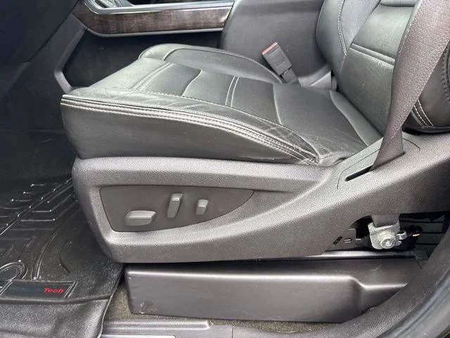 Used 2016 Onyx Black GMC Denali image 16
