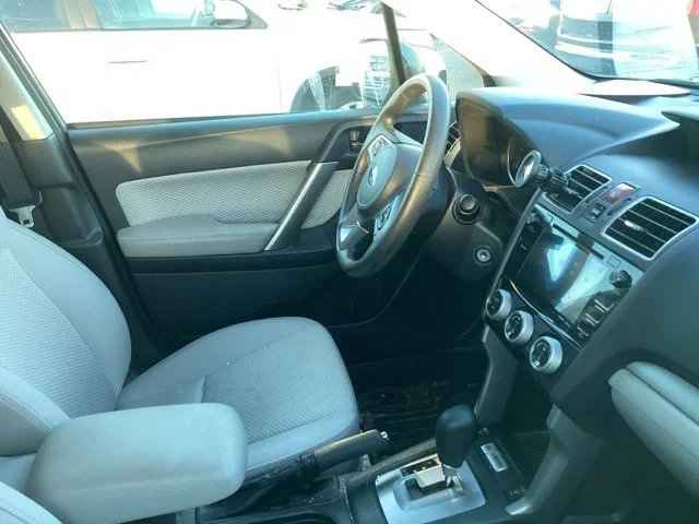 Used 2018 Green Subaru 2.5i Premium image 15