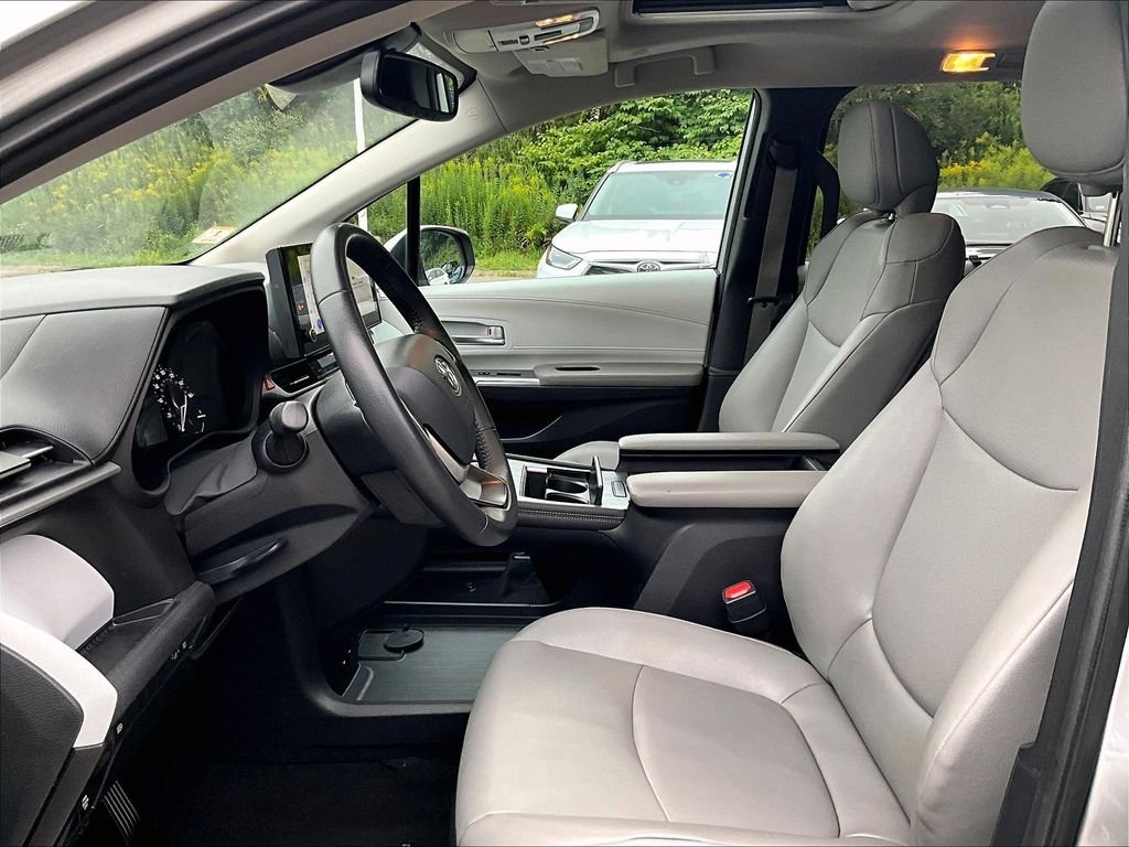 Certified Used 2025 Silver Toyota XLE image 4