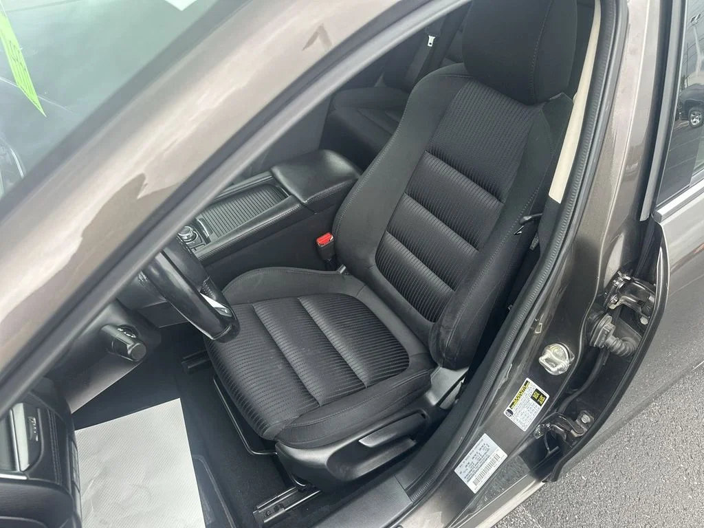 Used 2017 Silver Mazda Sport image 17