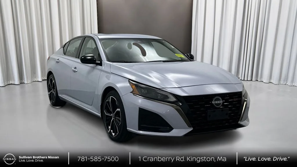 Used 2024 Gray Nissan 2.5 SR image 3