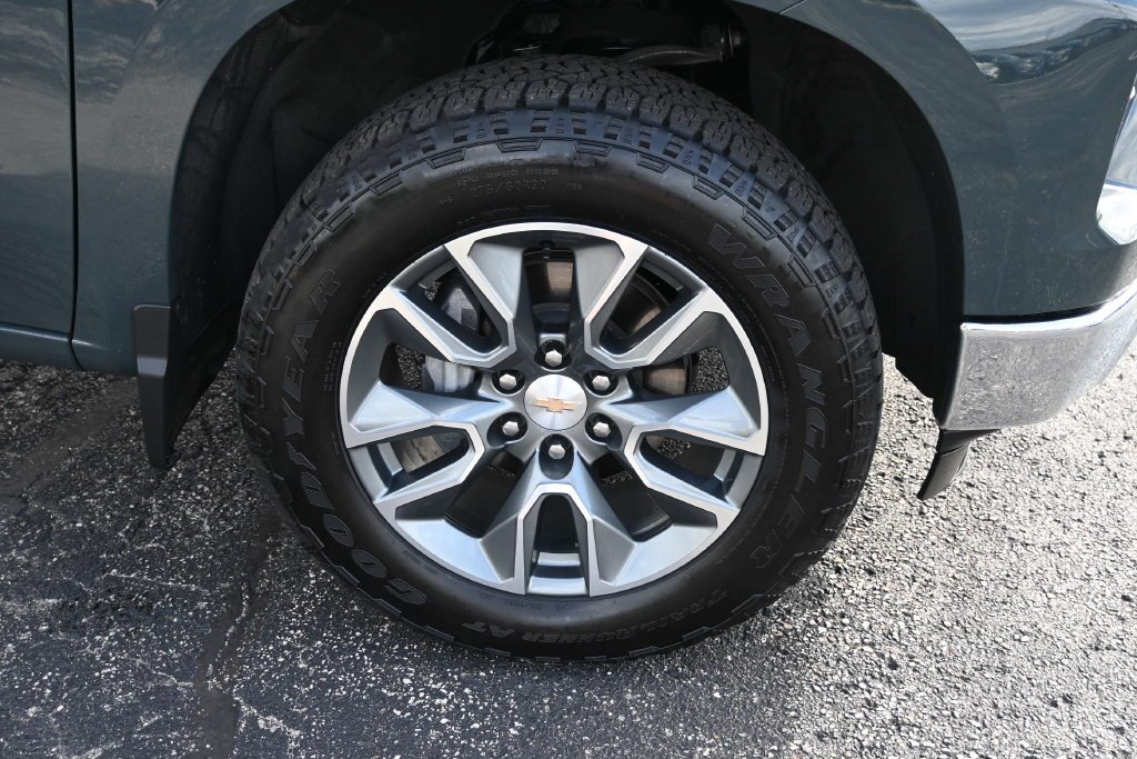 Used 2025 Cypress Chevrolet LT image 16