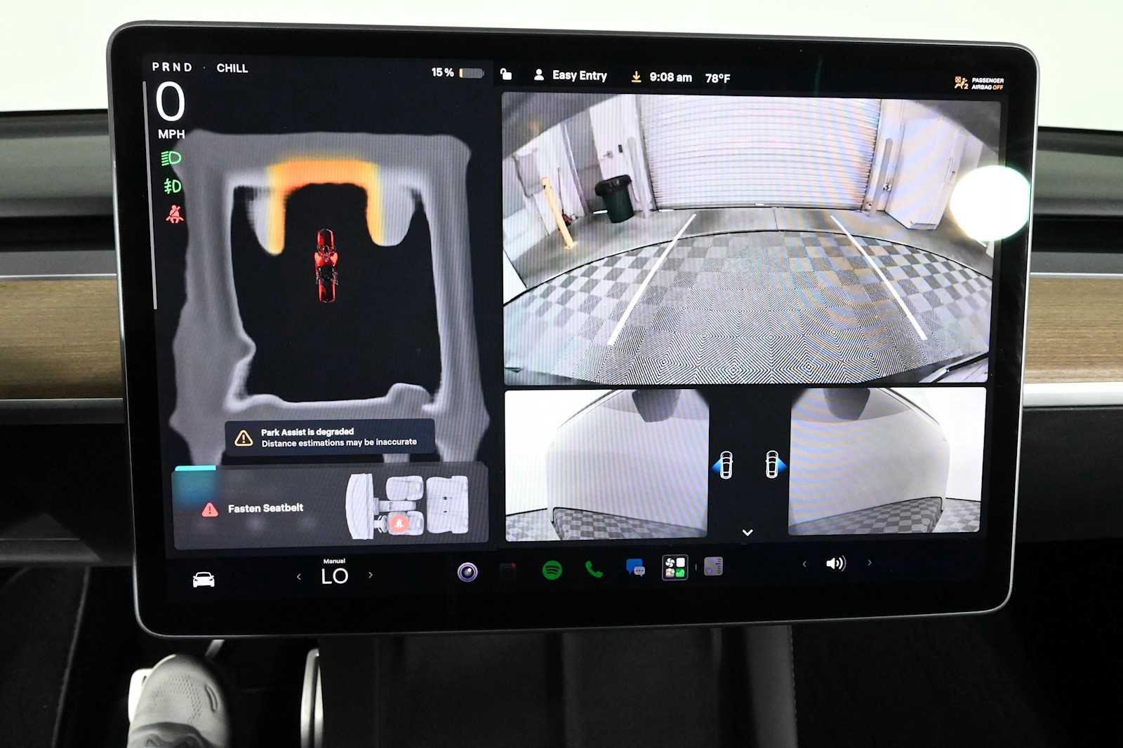 Used 2022  Tesla Performance image 6