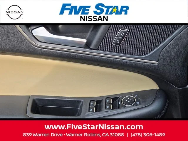 Used 2023 Silver Ford SEL image 30