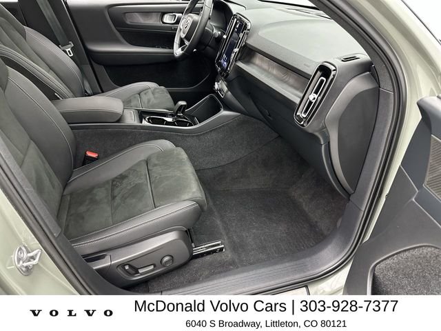 Used 2023 Green Volvo Ultimate image 25