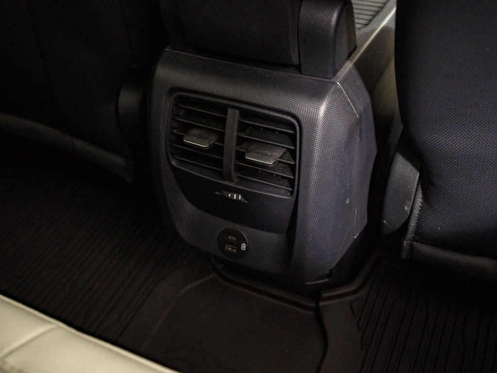 Used 2022 Space White Metallic Ford Premium image 34