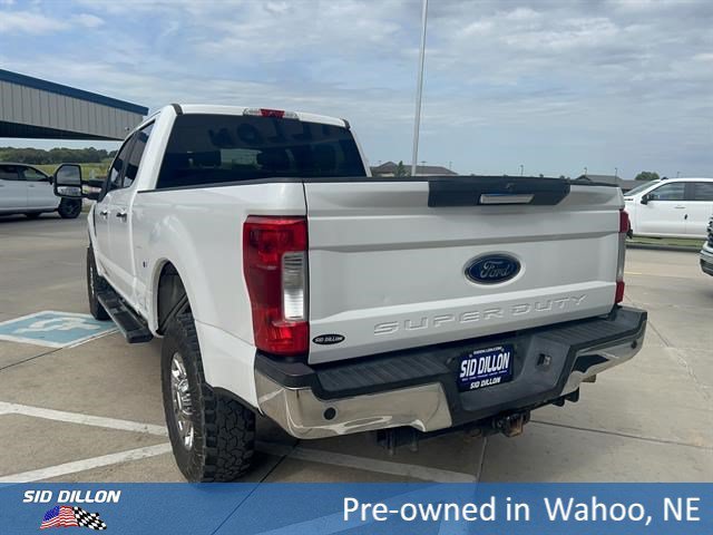 Used 2019 Oxford White Ford XLT image 3