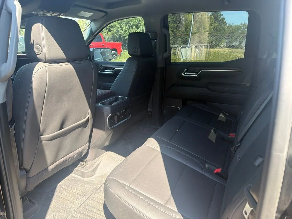 Used 2025 Black GMC SLT image 9