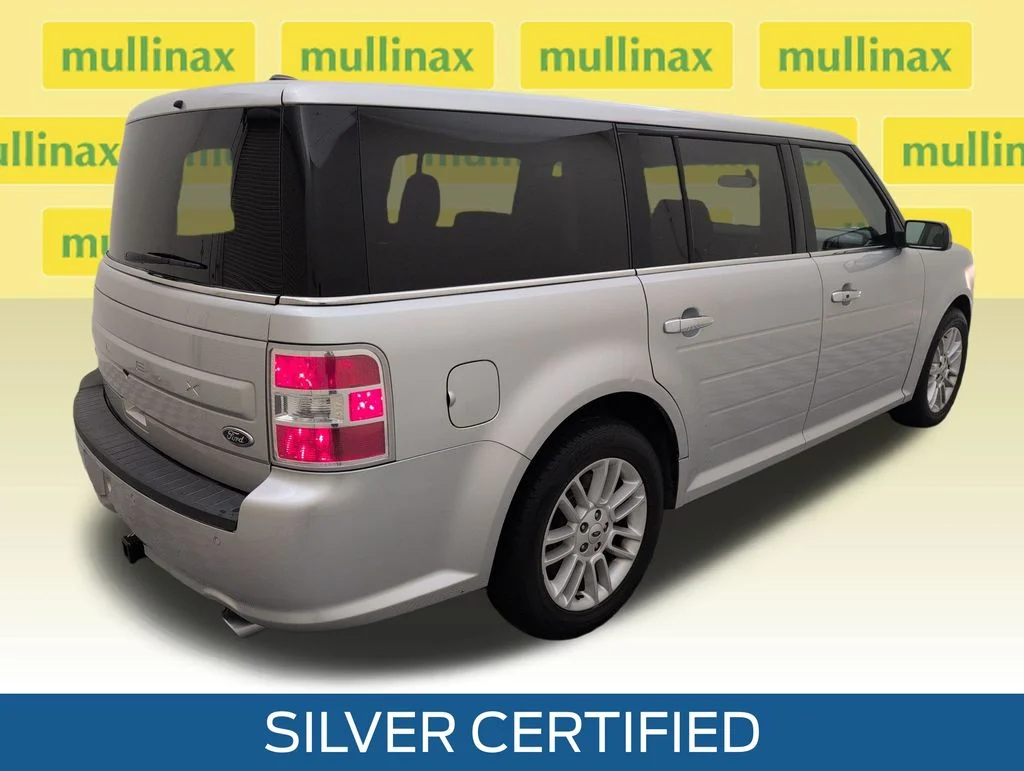 Used 2019 Silver Ford SEL image 3