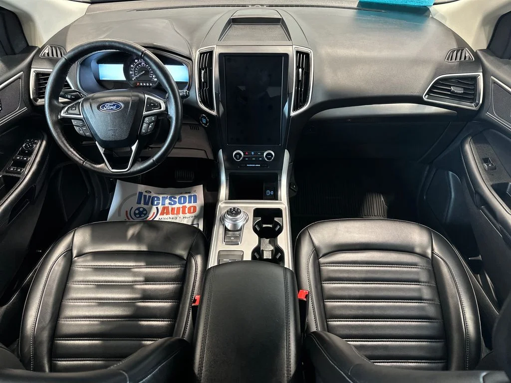Used 2024 Gray Ford SEL image 36