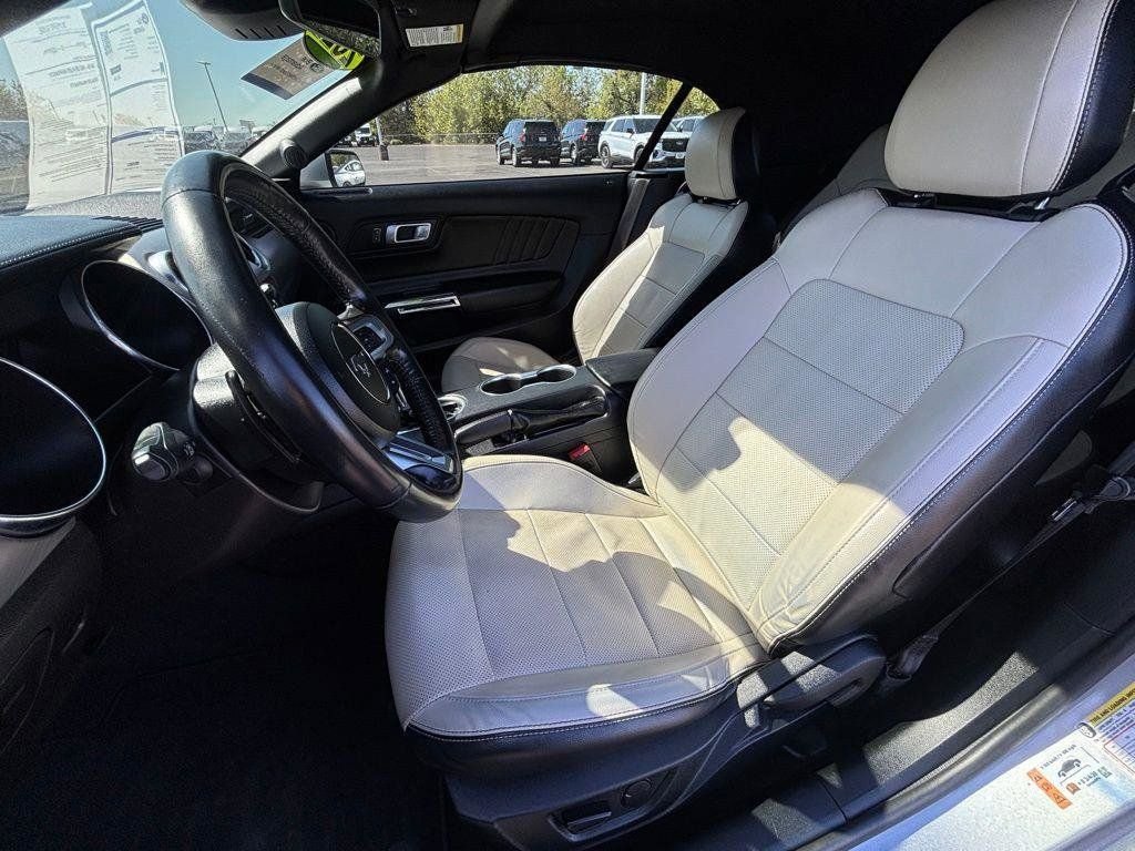 Certified Used 2022 Silver Metallic Ford GT Premium image 19