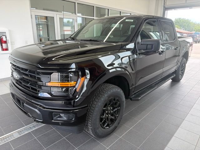 New 2026 Agate Black Metallic Ford XLT image 5