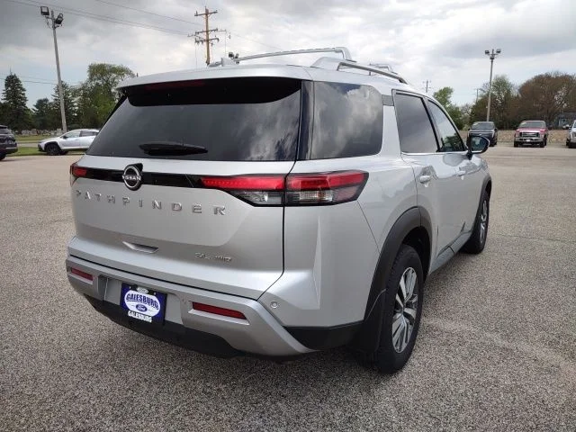 2025 Nissan Pathfinder SL - Photo 5
