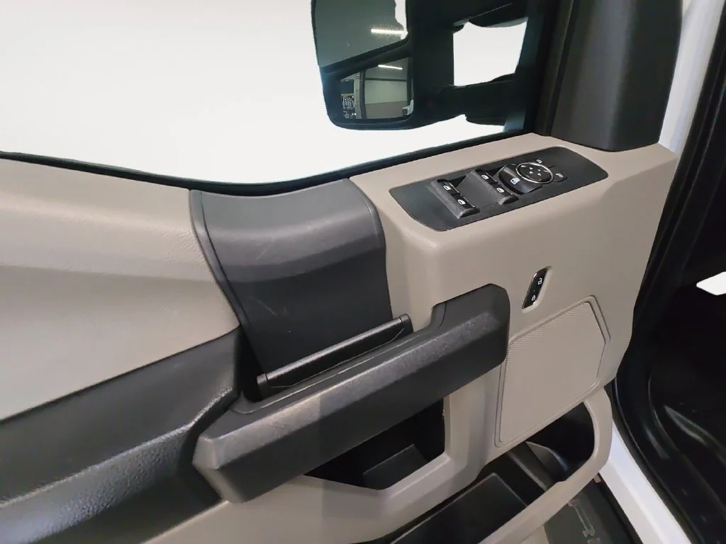Used 2022 White Ford XL image 14