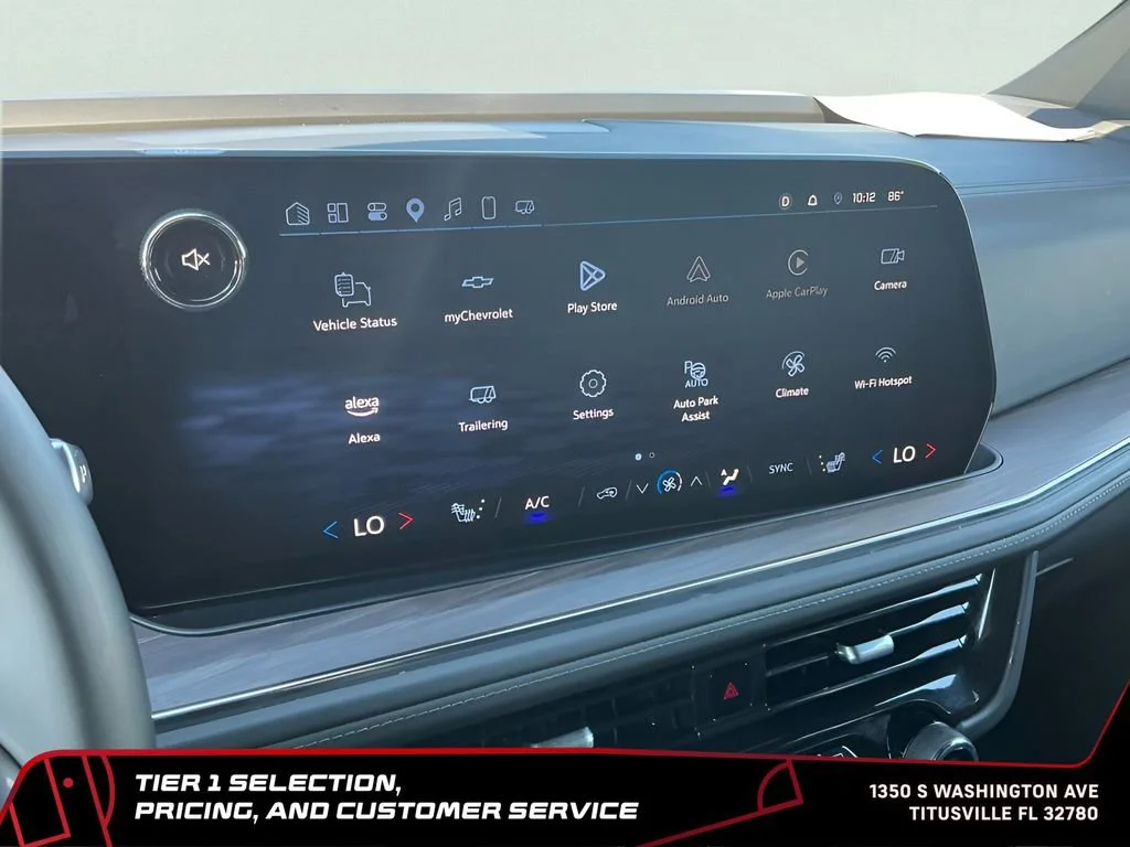 Used 2025 Summit White Chevrolet LT image 30