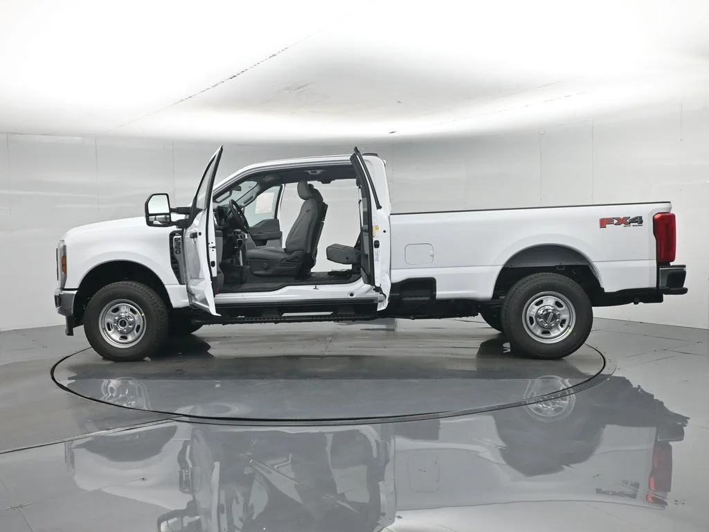 New 2026 White Ford XL image 33